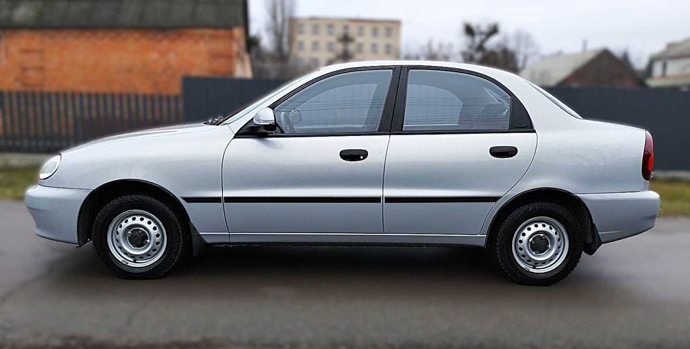 Заз Сенс 2017р. не фарбований. Ідеальний стан.