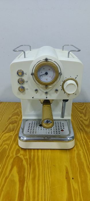 Máquina de Café Retro - Create Beje