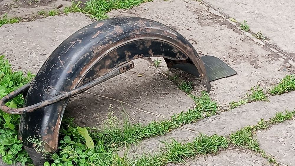 Оригінальне заднє крило Дніпро МТ-10