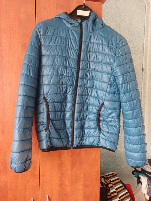 Куртка розмір м в дуже хорошому стані