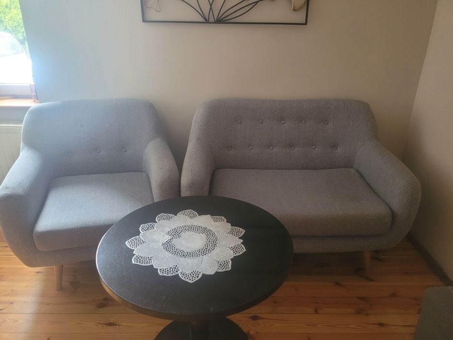 Sofa 2 os.fotel,stolik komplet