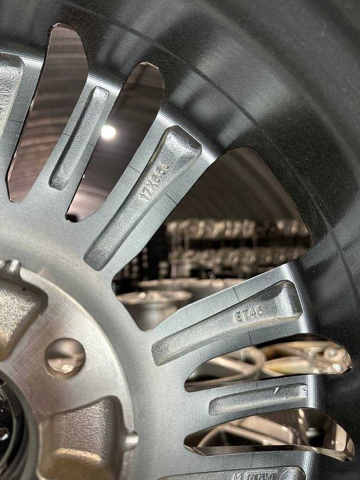 R17 5x114.3 6.5J ET45 DIA67.1 |  в наявності легкосплавні диски