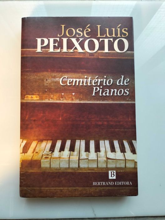 Cemitério de Pianos

Cemitério de Pianos de José Luís Peixoto