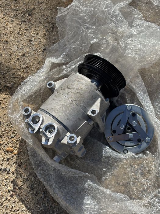 Компресор кондиціонера ford fiesta(американець)