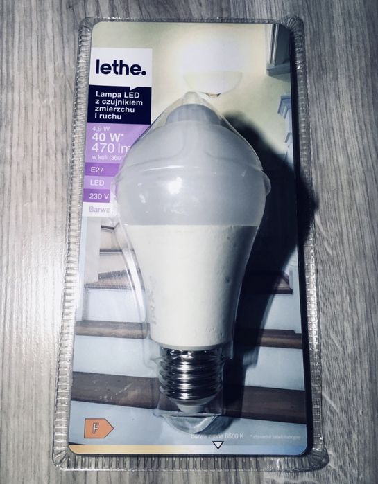 Zarowka led  czujnik  ruchu pir E27 6500k