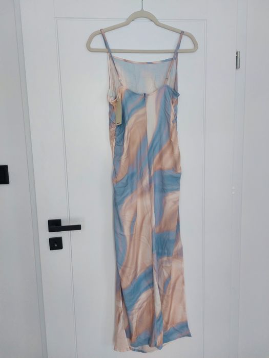 Nowa z metką letnia sukienka Cropp M