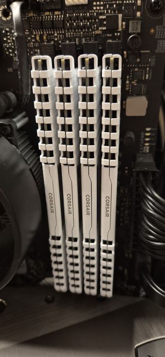 Corsair Vengeance LPX 320064751082319234123