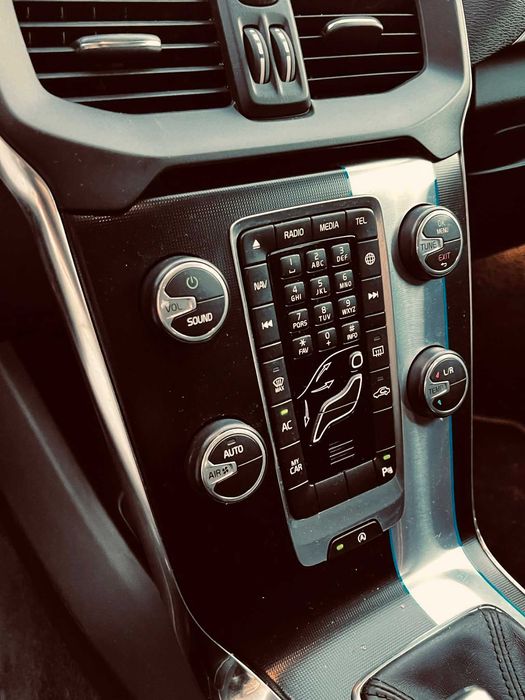 volvo r design v40