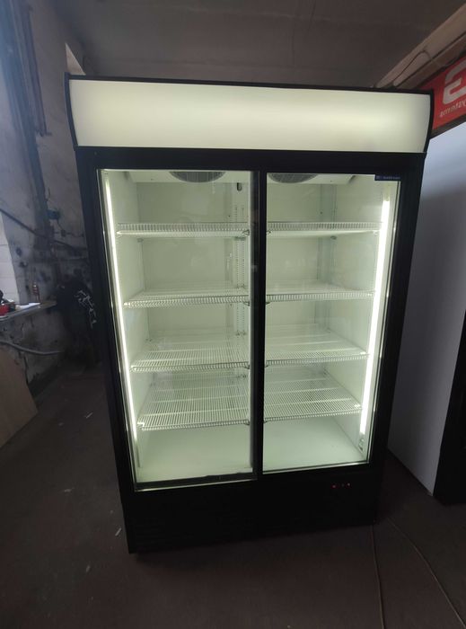 Холодильна шафа вітрина UBC Large 950 Антрацит, стан супер. Гарантія!