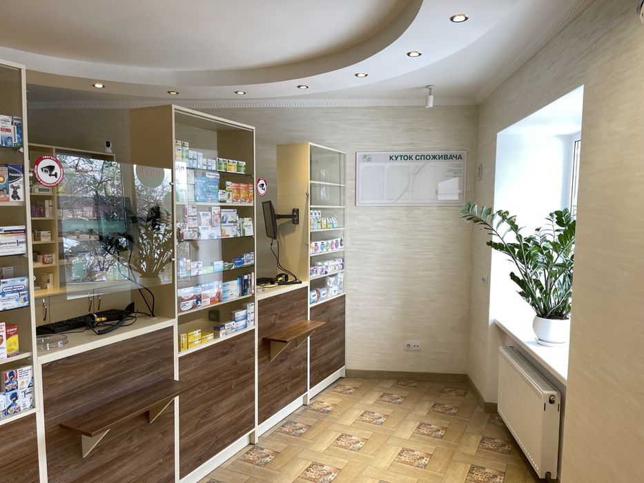 Меблі в аптеку нові
