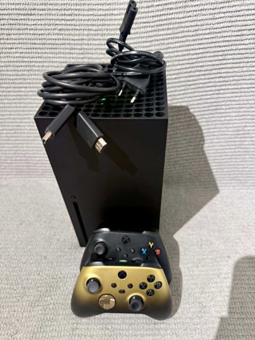 Konsola MICROSOFT XBOX Series X z napędem Blu-ray 4K UHD + 2 pady
