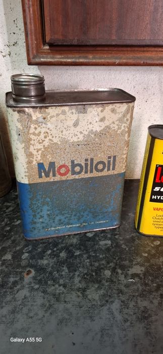 Latas antigas de lubrificantes