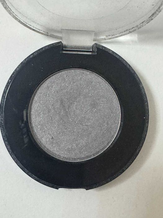 Тени для век ORIFLAME  и  Mary Kay