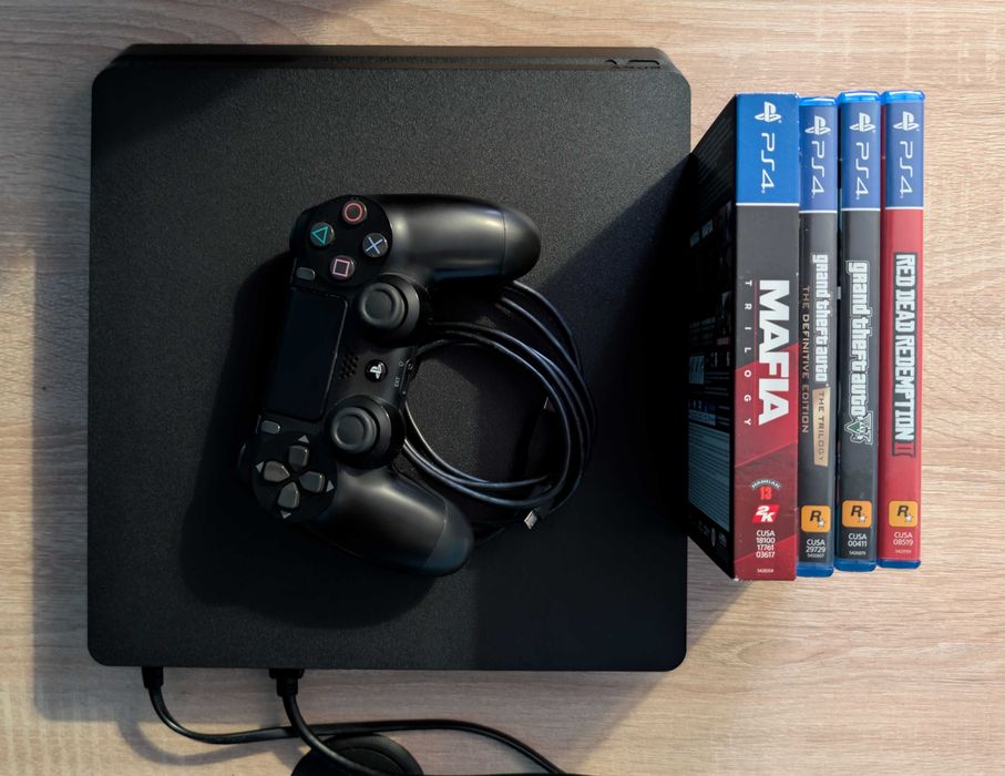 Konsola PlayStation 4 Slim 500GB PS4 + gry