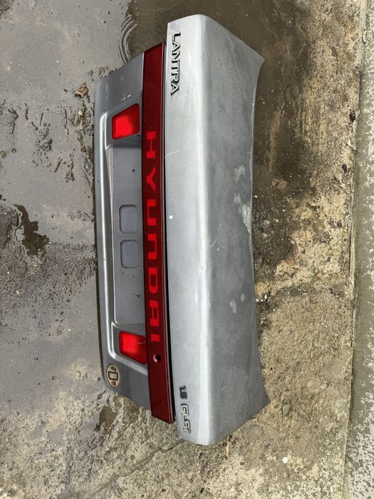 Крышка багажника лядя хендай лантра J1 HYUNDAI LANTRA J1