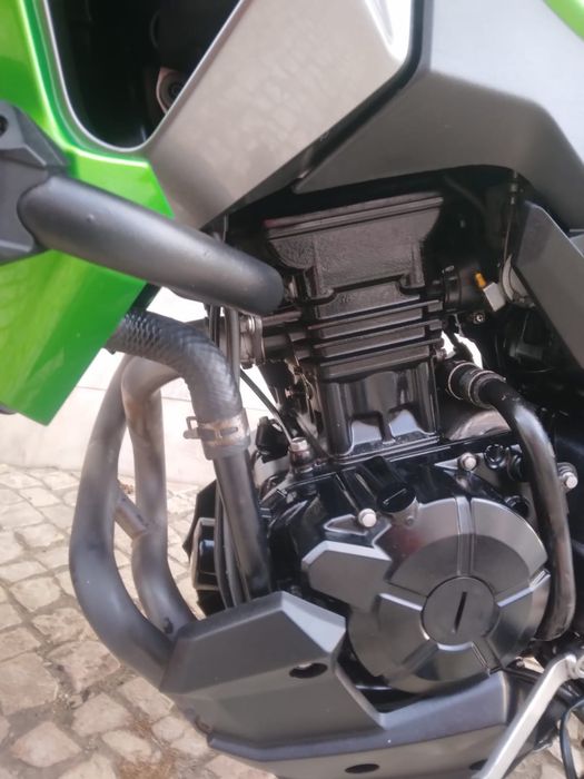 Kawasaki versys 300.