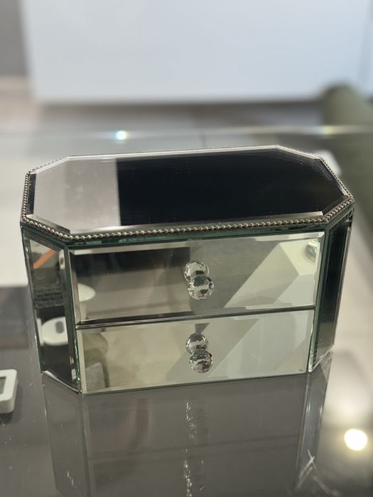 Elegancka lustrzana szkatułka/mini komódka z 2 szufladkami Glamour