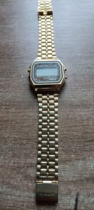 Продам  наручные часы