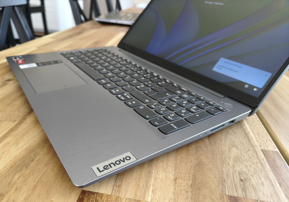 Lenovo IdeaPad Ryzen 7 5700u/16gb/256gb/ 15,6"