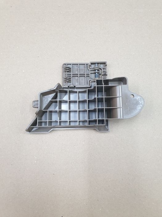 panel osłony bagażnika volvo V70 XC70 2000 -07 - beżowy lewy
