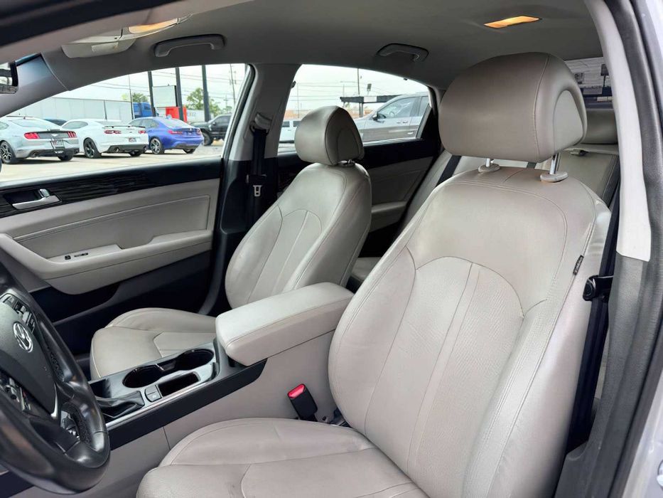 Hyundai Sonata Limited      2017