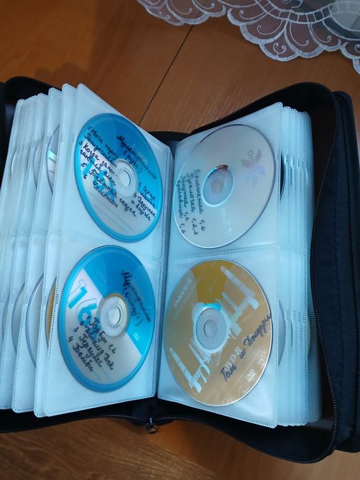 DVD плеєр DEX і диски з фільмами та мультфільмами