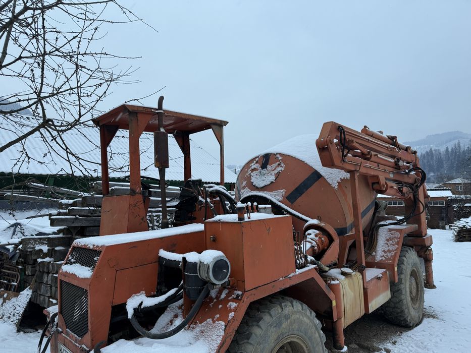 Бетонозмішувач самохідний  Deici