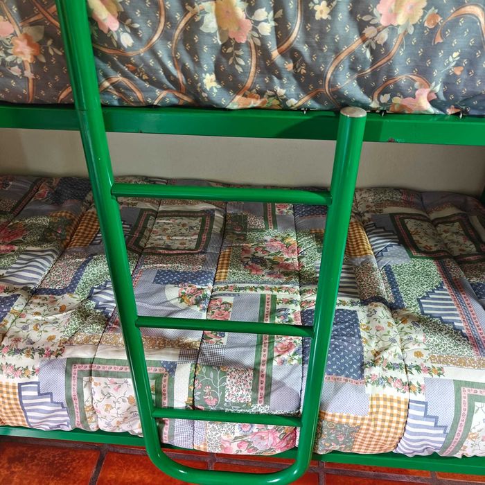 Beliches em bom estado