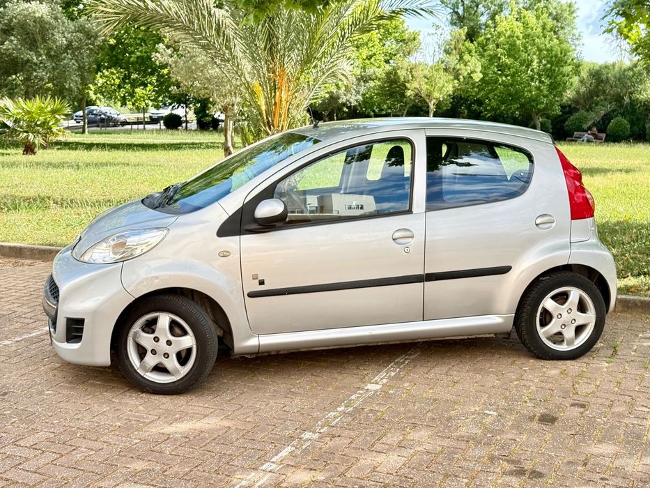 Peugeot 107 1.0 Black&Silver foto 2