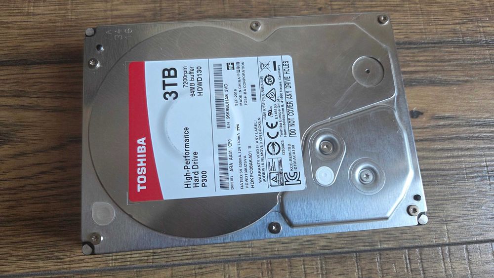 Dysk twardy HDD Toshiba 3TB HDWD130 SATA 7200