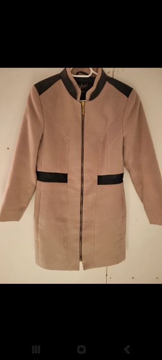 Płaszcz beżowy vivari