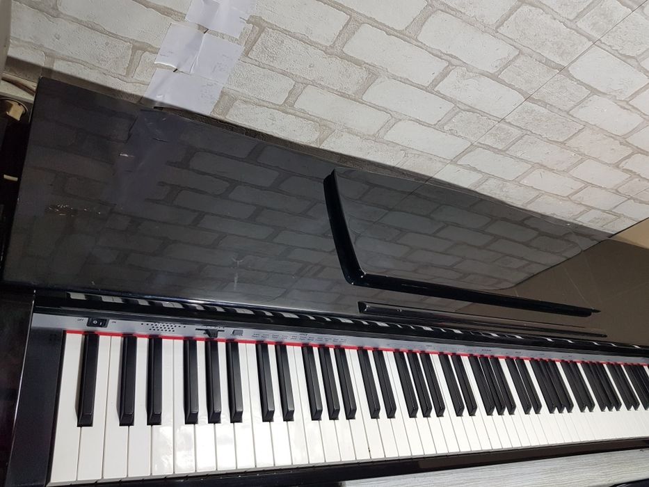 Цифрове піаніно/цифровое пианино  Digital Piano DP-40 б/у з Німеччини