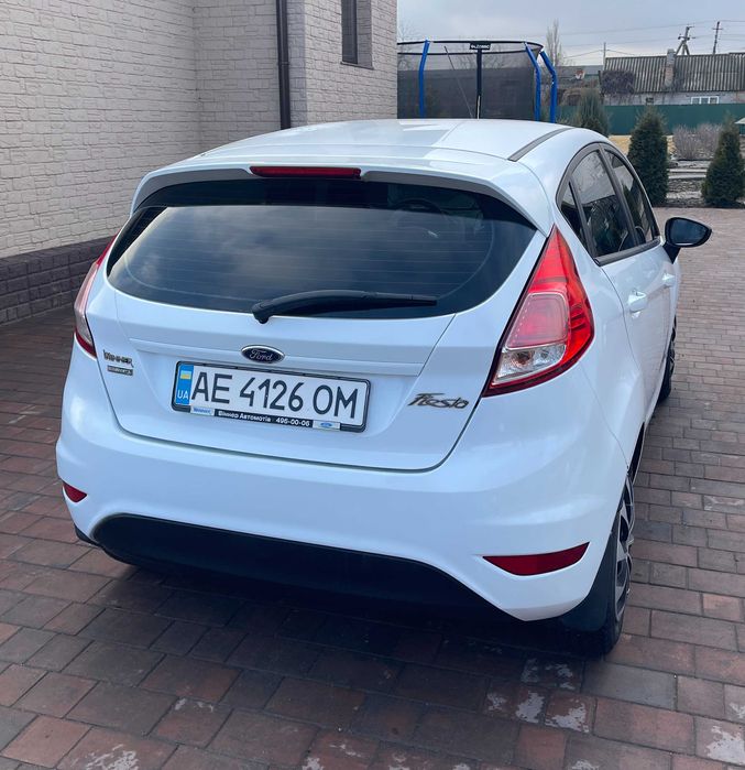 Автомобіль Ford Fieasta