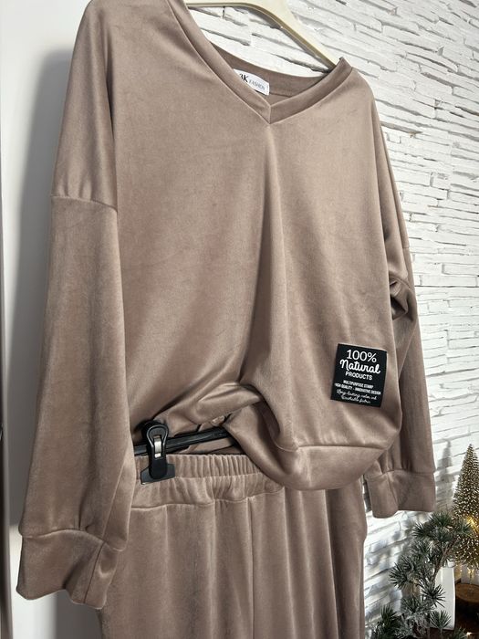 Dres damski M L XL 2XL komplet welurowy z bluza w serek naszywką