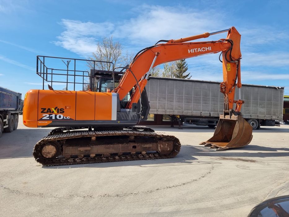 Продам экскаватор Hitachi Zx  210 lc , 2012 г