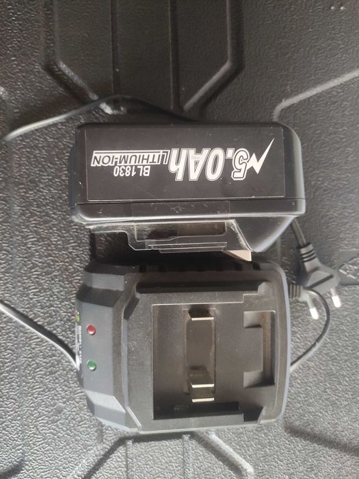 Sprzedam  imadło metalowe-skrzynka(makita,gisam)
