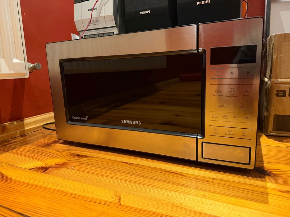 Kuchenka mikrofalowa  SAMSUNG