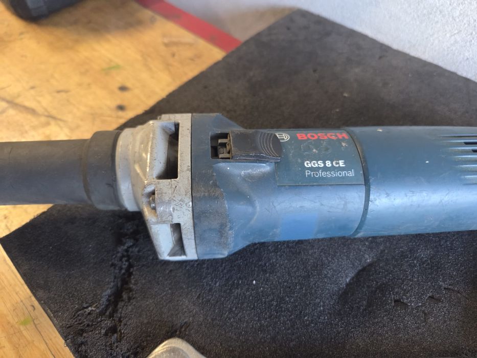 Rebarbadora recta BOSCH GG8CE