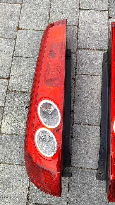 Lampy tył tylne Ford Fiesta MK6 lift ładne
