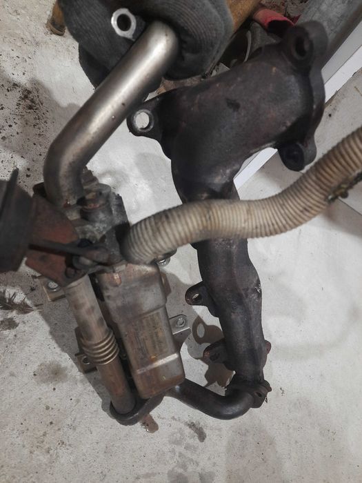 тойота авенсіс т25 EGR радіатор егр радиатор 2.2 д-кат 25680-0R020