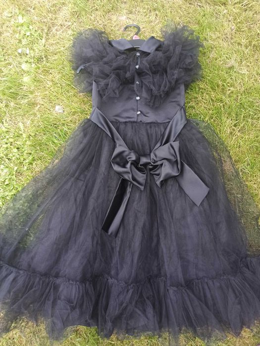 Нарядне плаття Венздей