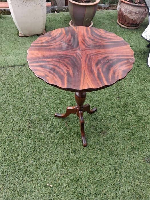 Stolik kawowy do salonu