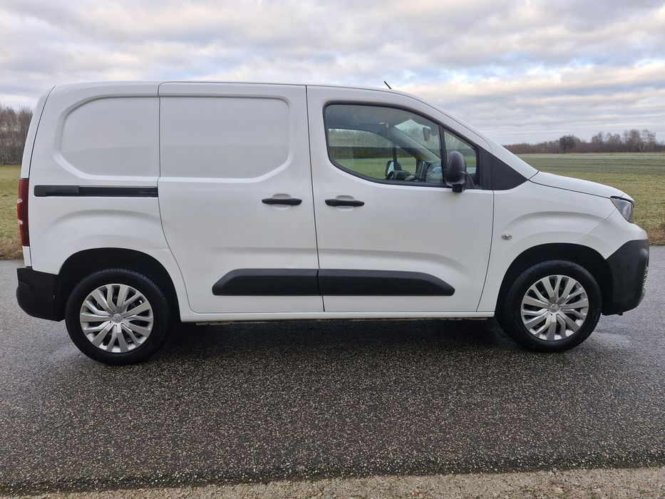 Peugeot Partner 1.5 130km AUTOMAT 76 tys Bogata Opcja.