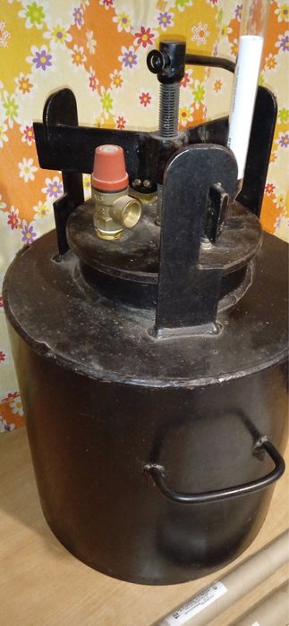 Автоклав (майже новий)