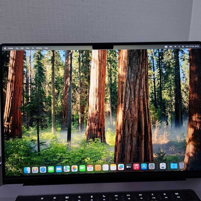 Macbook Pro, M1 Pro, 16", 32 RAM, 512 Gb SSD