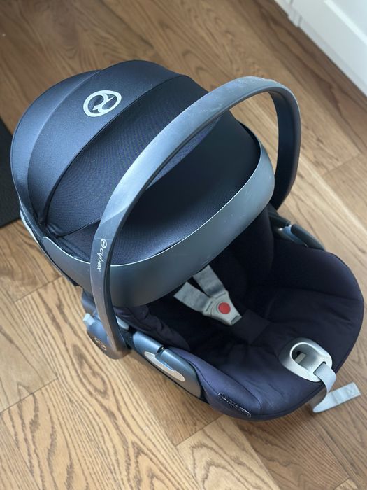 Cybex Cloud Z i-Size + Adaptery