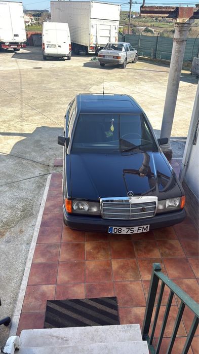 Mercedes-Benz 190D 2.5 (W201) (1993) Full Extras