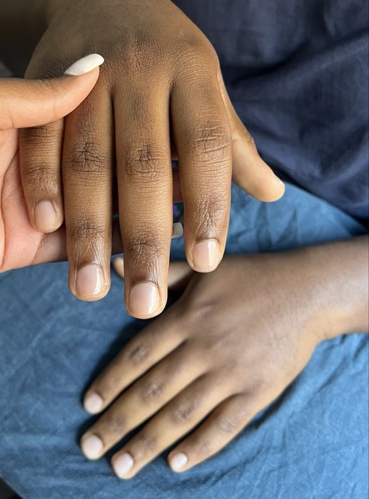 Unhas e tranças ao domicílio