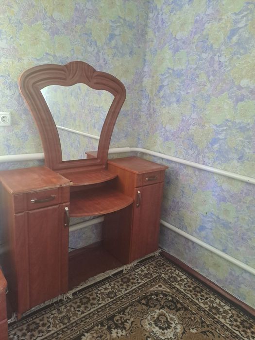 Меблі у спальню прихожа