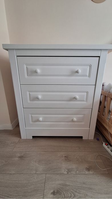 Szafa + komoda do pokoju dziecięcego